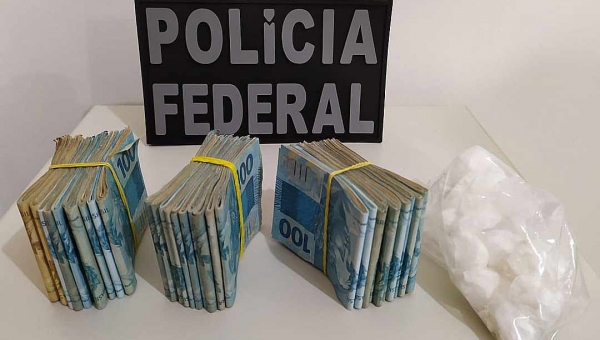 PF cumpre nove mandados de busca em Cruzeiro do Sul e apreende dinheiro e droga