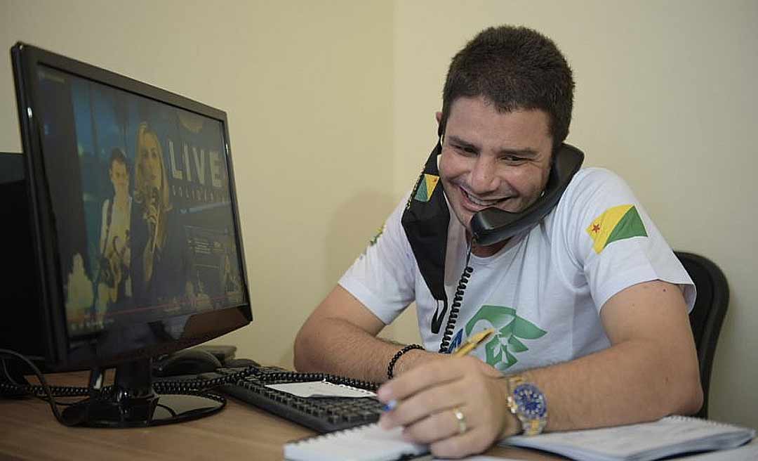 Com Gladson atendendo telefone, Live Solidária arrecada R$ 60 mil e quase 90 toneladas de alimentos