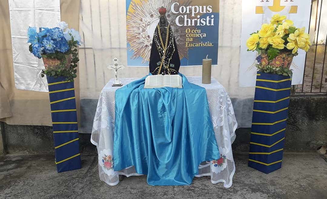 Corpus Christi sem procissão tem fieis com altares em casa e rezando pela cura de infectados pela Covid-19 no Acre