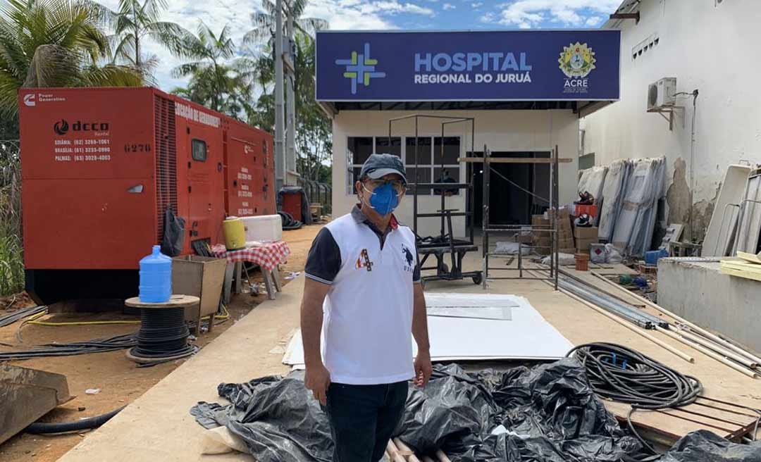 Luiz Gonzaga visita hospital de campanha do Juruá e destaca agilidade da obra