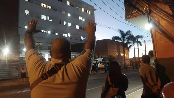 Evangélicos fazem círculo de oração por pacientes no Pronto-socorro de Rio Branco