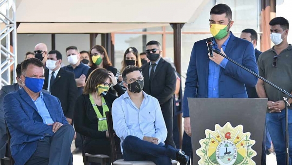 Nicolau Júnior participa de inauguração do Hospital de Campanha de Rio Branco