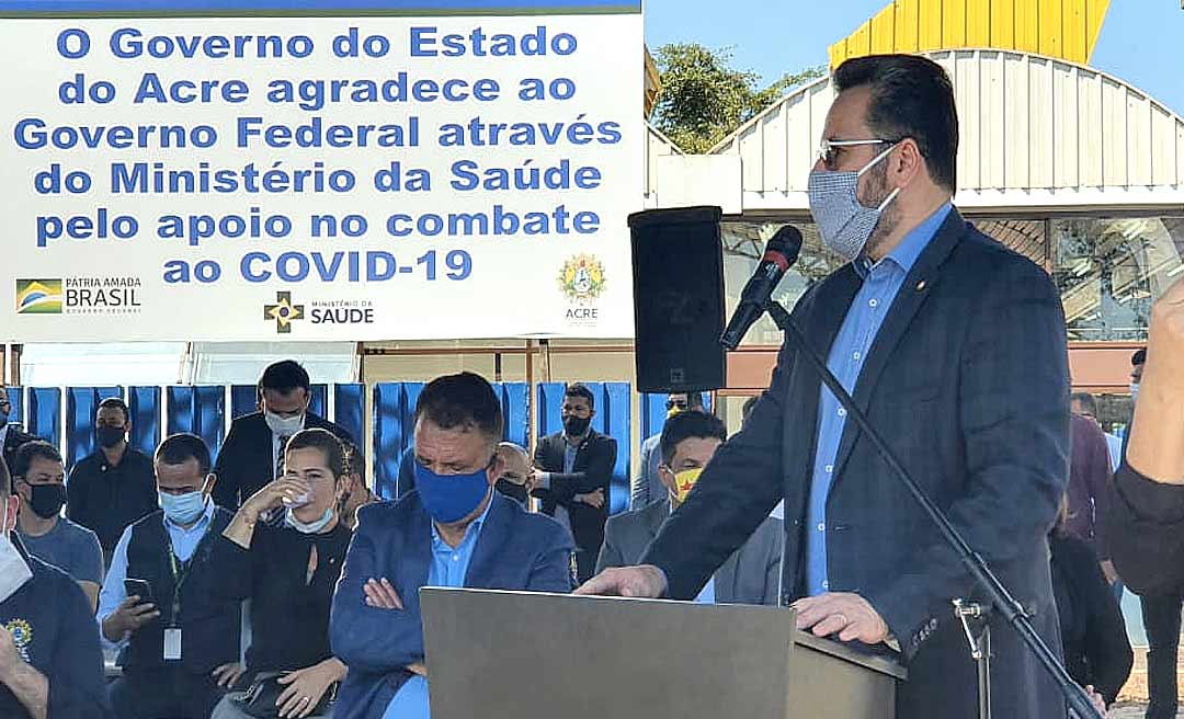 Alan Rick participa da inauguração do Hospital de Campanha de Rio Branco