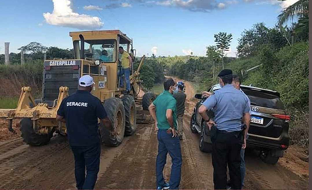 Gladson e diretor do Deracre do Juruá vistoriam obras de recuperação do ramal Japãozinho em Cruzeiro