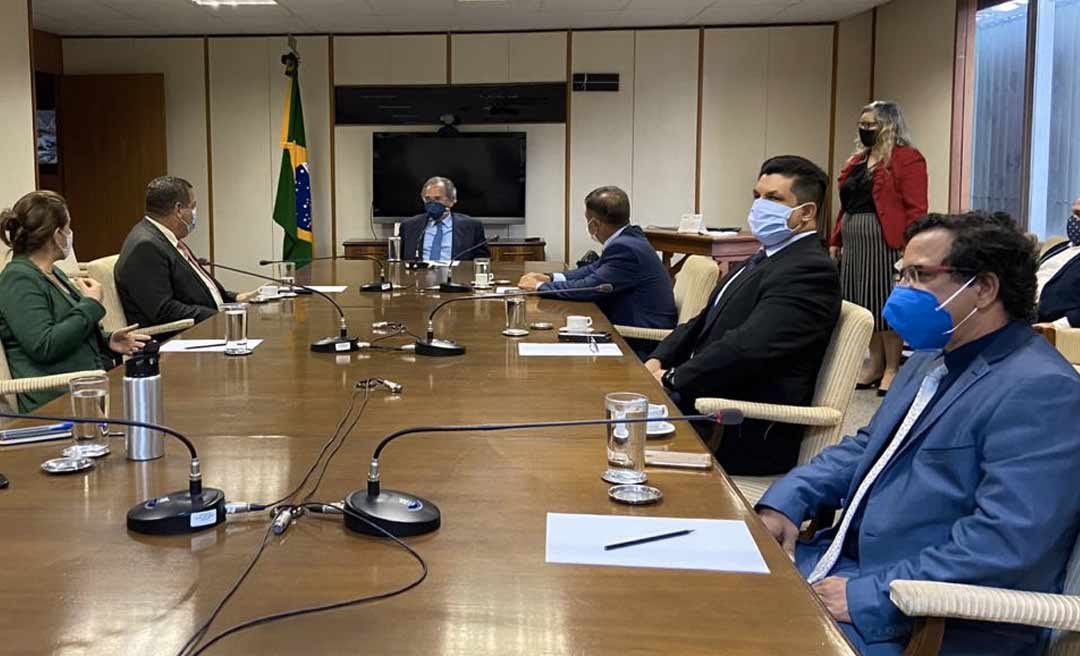 Deputado Luiz Gonzaga destaca agenda com Paulo Guedes para interligação do Acre com o Peru pelo Vale do Juruá