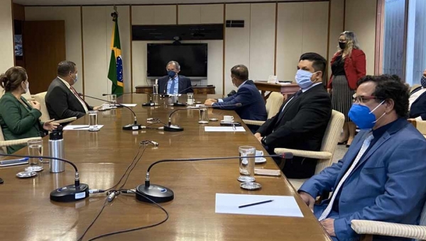 Deputado Luiz Gonzaga destaca agenda com Paulo Guedes para interligação do Acre com o Peru pelo Vale do Juruá