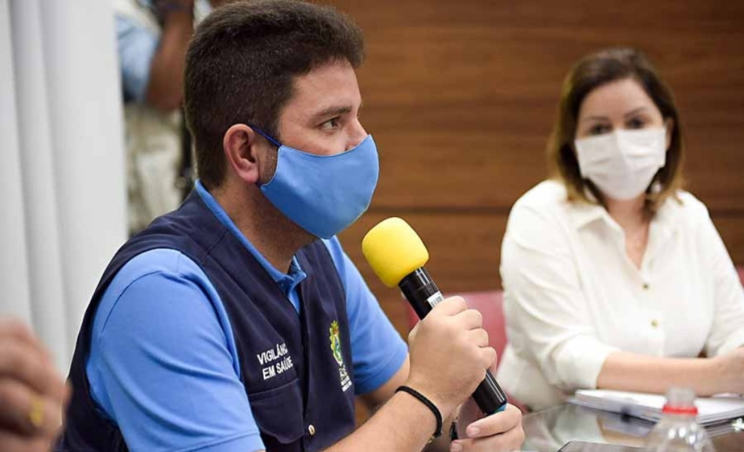 "Quem disse que o comércio está fechado? Quem está querendo enganar a quem?", diz Gladson 