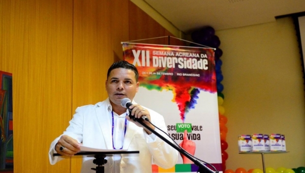 “Todos devem se orgulhar de sua sexualidade”, diz ativista no Dia do Orgulho Gay