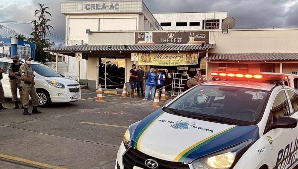 Loja de conveniência em posto na rotatória da AABB em Rio Branco é fechada pela Vigilância Sanitária