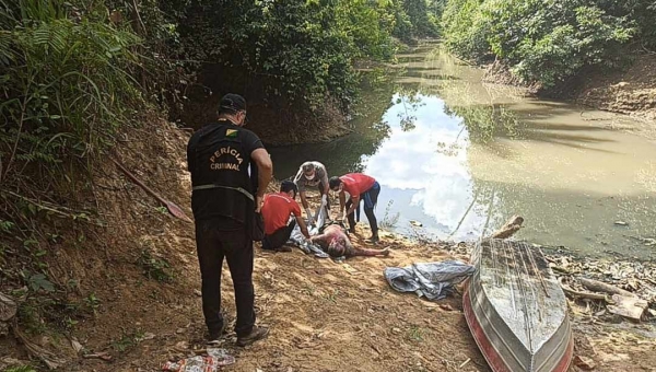 Populares encontram corpo boiando nas águas do São Francisco, em Rio Branco