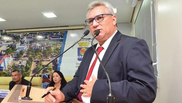 Antônio Morais apresenta projeto que obriga setor público a fornecer álcool em gel