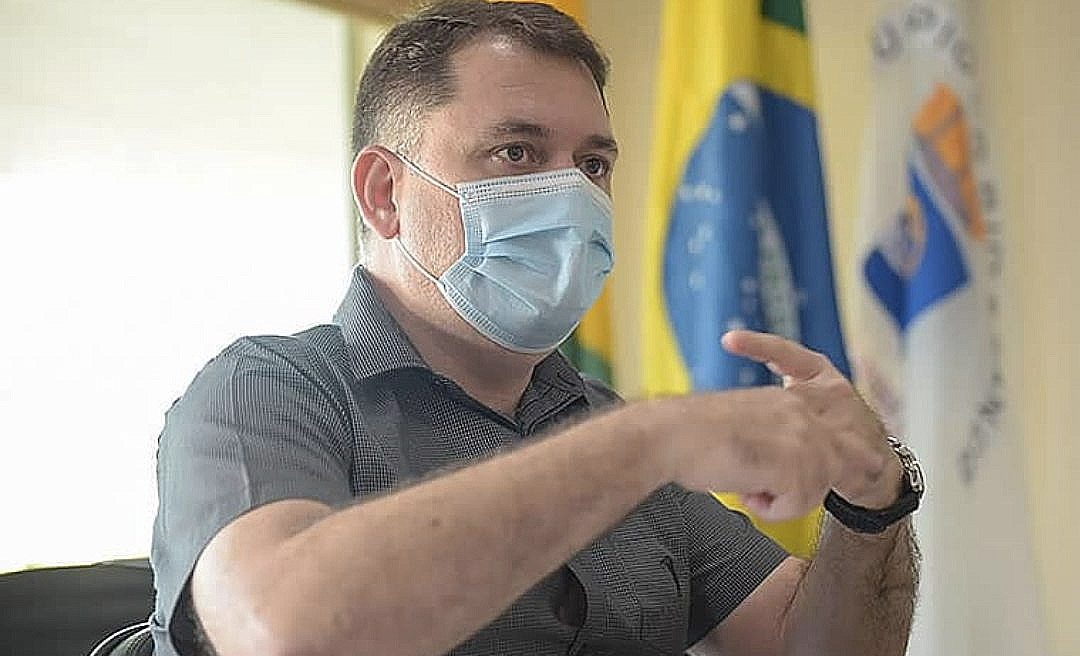 Ao ser informado sobre ação do PT, Alysson diz estar tranquilo e cutuca: "Eles tinham que se preocupar é com as contas passadas deles"