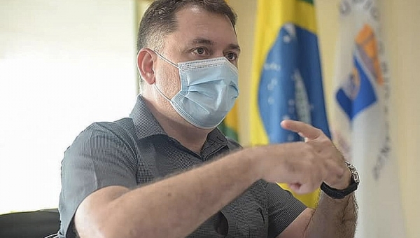 Ao ser informado sobre ação do PT, Alysson diz estar tranquilo e cutuca: "Eles tinham que se preocupar é com as contas passadas deles"