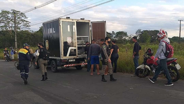 Acidente deixa jovem morto na AC-405