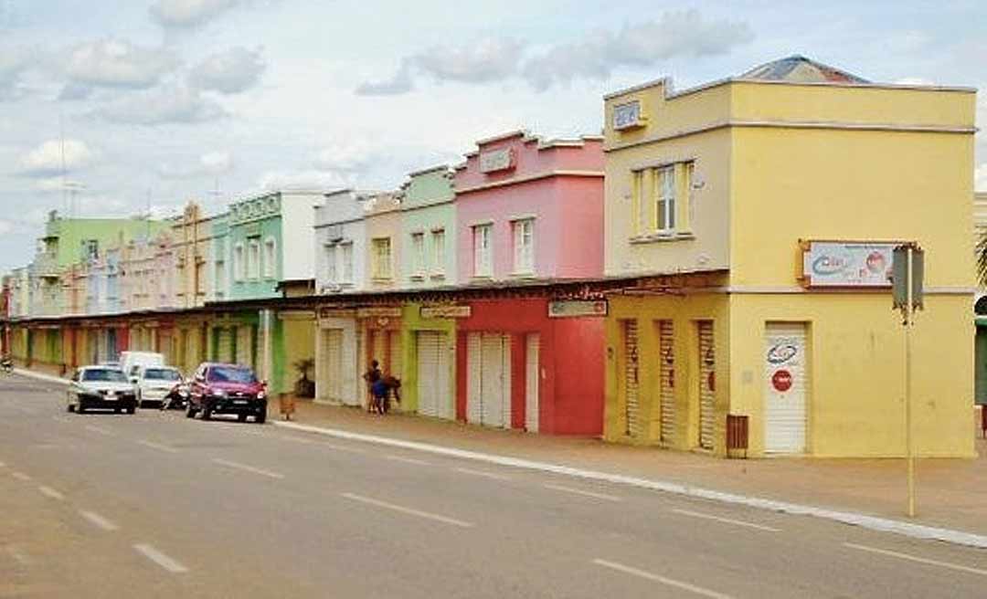 Rio Branco avança para faixa laranja e Prefeitura orienta protocolo de reabertura do comércio