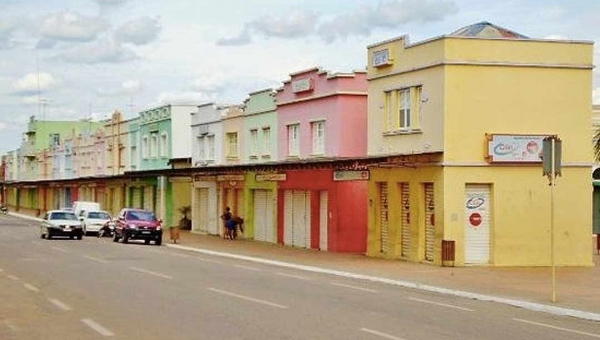 Rio Branco avança para faixa laranja e Prefeitura orienta protocolo de reabertura do comércio