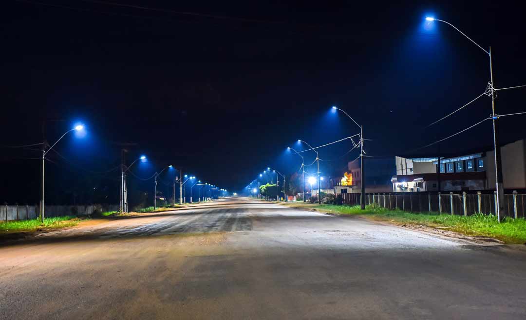 Parque Industrial recebe iluminação pública em LEDs, limpeza e recuperação emergencial das ruas