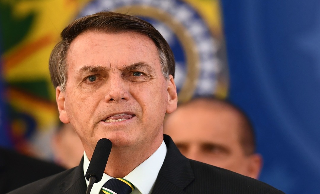 Pesquisa aponta reeleição de Bolsonaro em 2022 