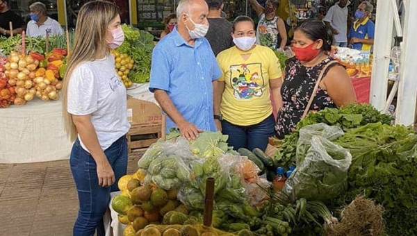 Contra a vontade de Cameli, mas sustentados por Petecão, Bocalom e Marfisa fazem pré-campanha no Mercado Elias Mansour 