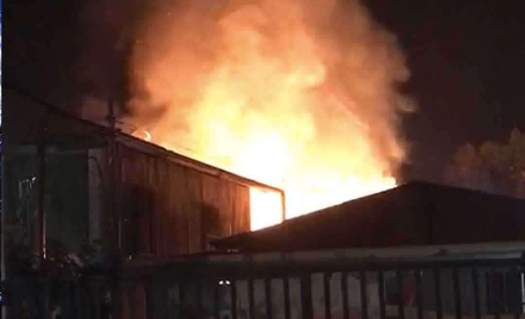 Incêndio no bairro Cidade Nova pode ter sido criminoso; casa ficou destruída