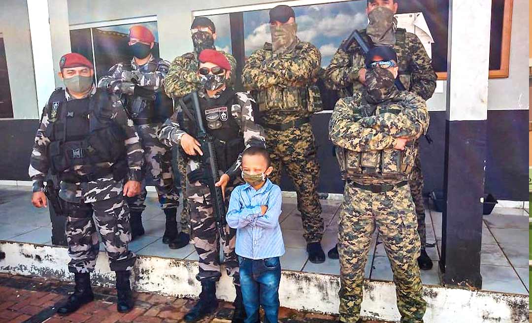 Criança com câncer realiza sonho de conhecer Batalhão do Bope 