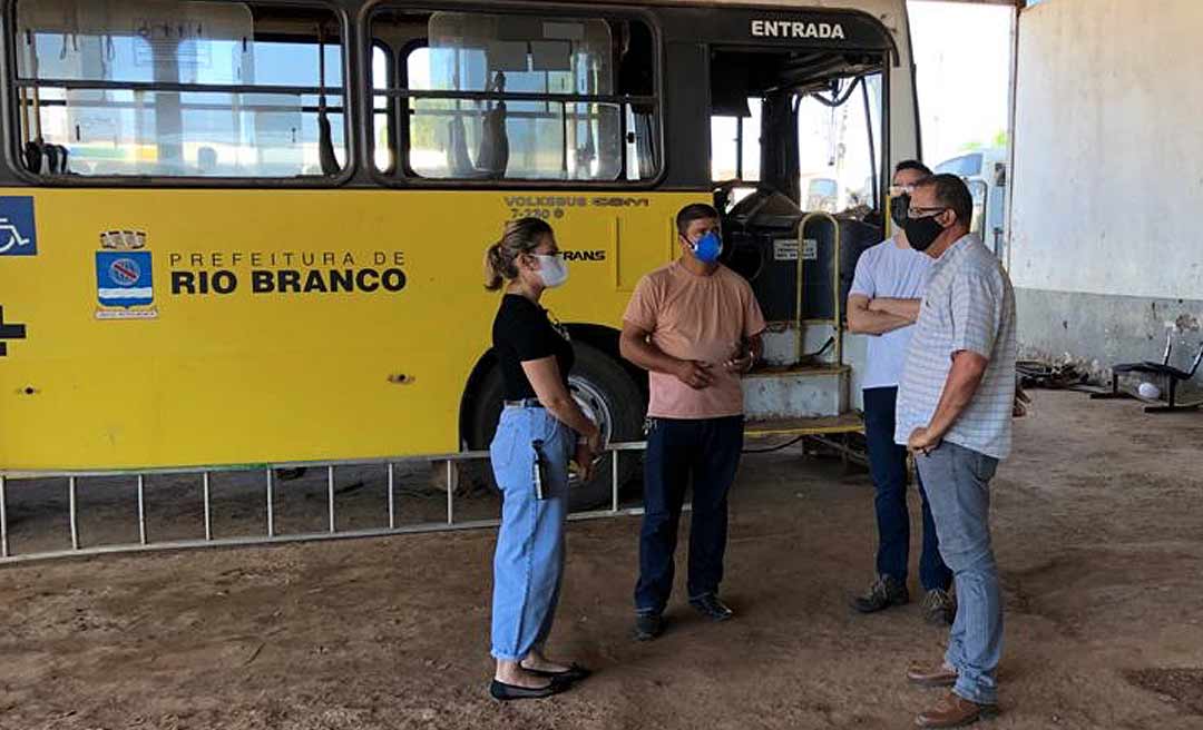 RBTrans vistoria garagem de empresa de ônibus