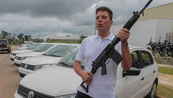 Gladson muda comando de cargos estratégicos da Polícia Civil