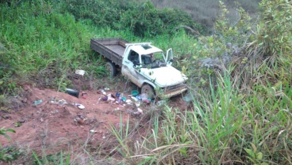 Acidente em estrada que liga Cruzeiro do Sul (AC) à Guajará (AM) faz uma vítima fatal e deixa feridos