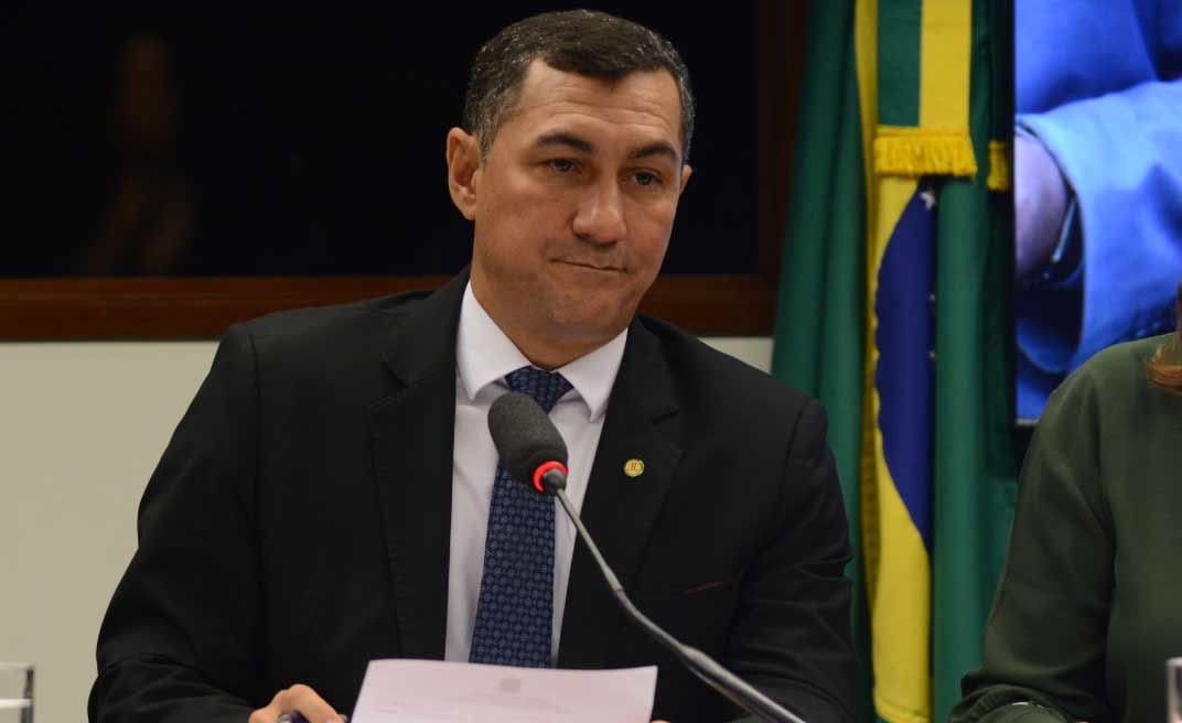 Jesus Sérgio cobra da Energisa e do Ministério de Minas e Energia execução do Programa Luz para Todos