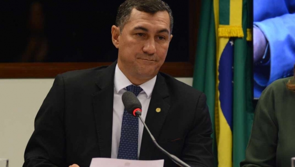 Jesus Sérgio cobra da Energisa e do Ministério de Minas e Energia execução do Programa Luz para Todos