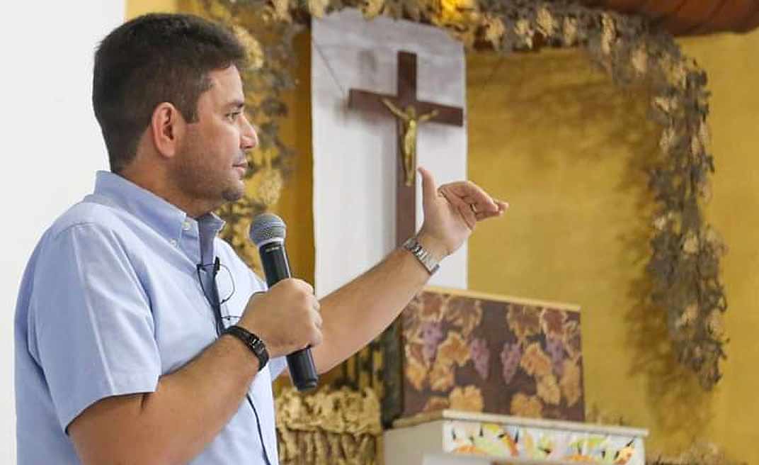 Gladson dedica agenda a Nossa Senhora da Glória e relembra momentos marcantes na Catedral de Cruzeiro do Sul