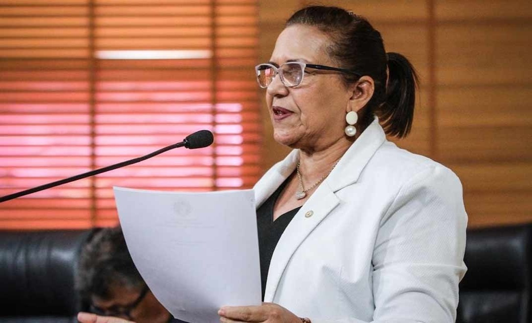 Doutora Juliana propõe que governo divulgue nas aulas remotas os canais para denúncia de violência contra crianças e adolescentes