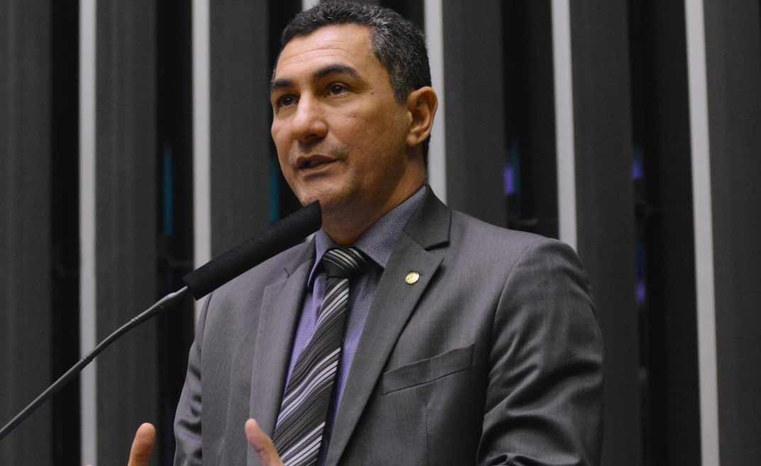 Jesus Sérgio propõe que auxílio emergencial seja permanente para desempregados e famílias de baixa renda