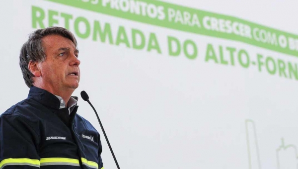 Bolsonaro diz que proposta do Renda Brasil está suspensa