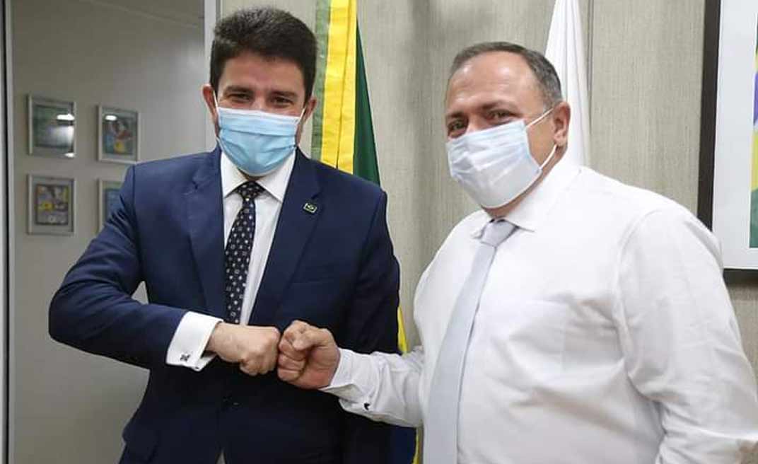 Em Brasília, após reunião com o ministro da Saúde, Gladson garante construção de nova maternidade