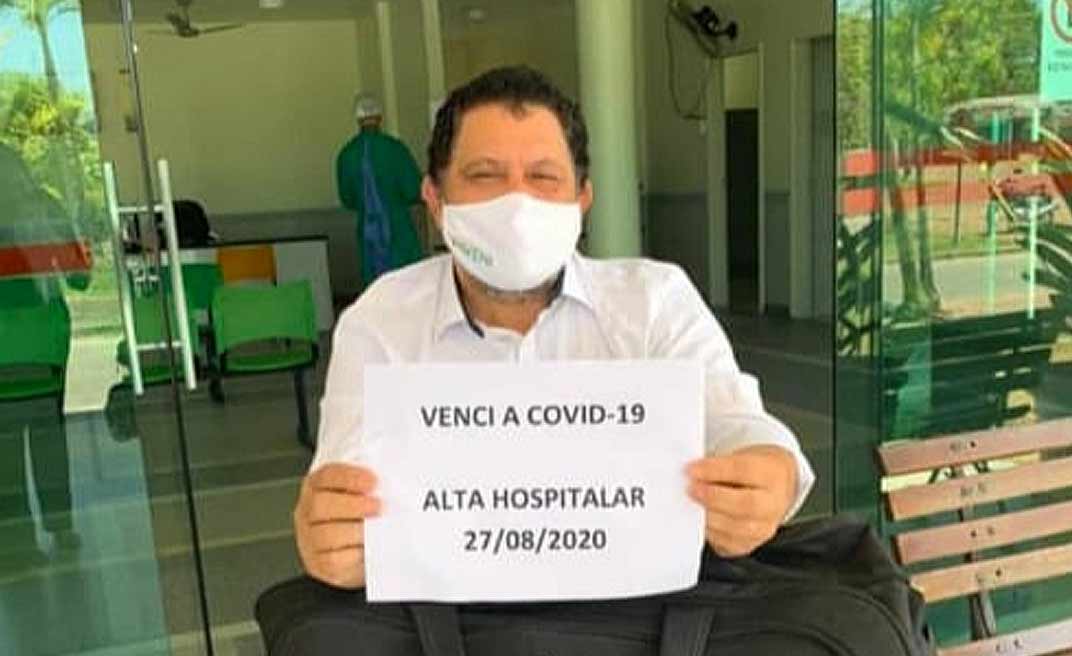 Vice-prefeito de Tarauacá recebe alta do Hospital do Juruá após se recuperar da Covid-19