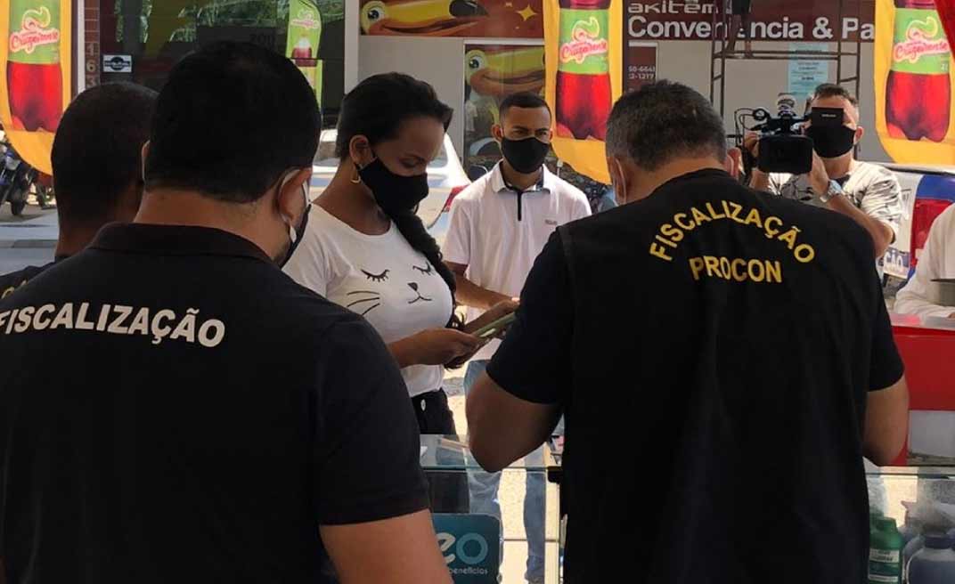 Após reajuste e protesto, Procon faz fiscalização surpresa em postos de CZS