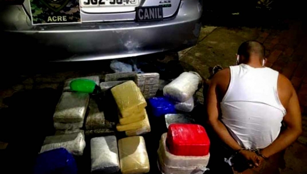 Em menos de 24 horas, polícias apreendem quase 230 quilos de cocaína