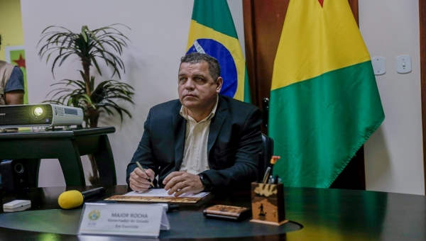 No dia da Amazônia, Moisés e Rocha ‘”tocam fogo” no governo Gladson