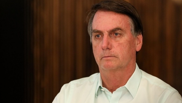 Bolsonaro pede a donos de supermercados que baixem preços por patriotismo