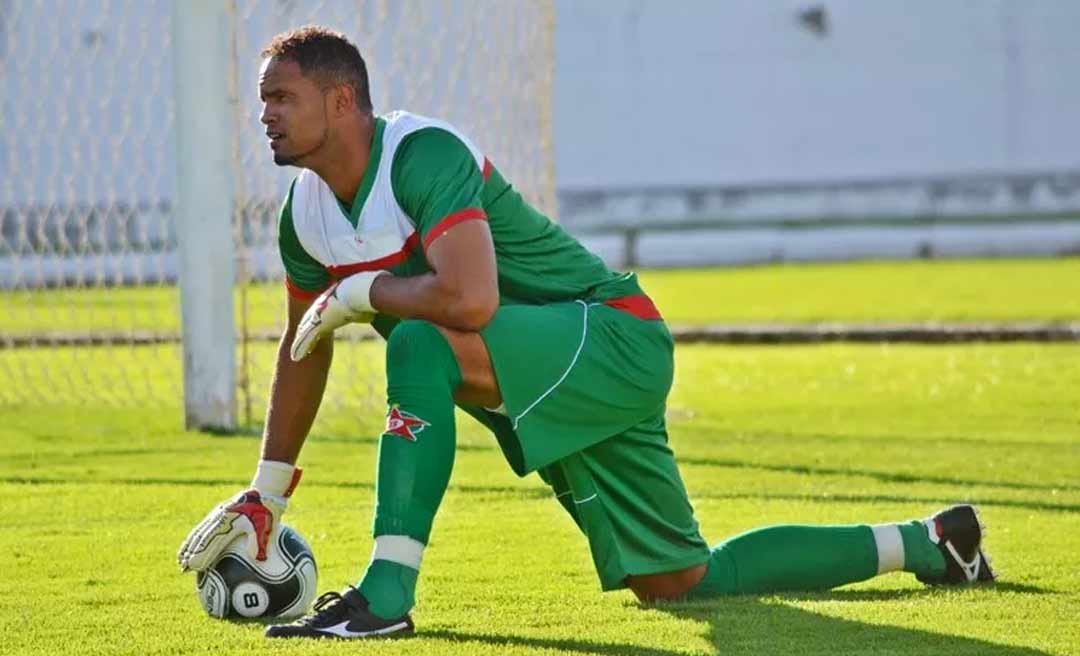 Juiz acata pedido do MPAC e determina que goleiro Bruno use tornozeleira de modo continuo