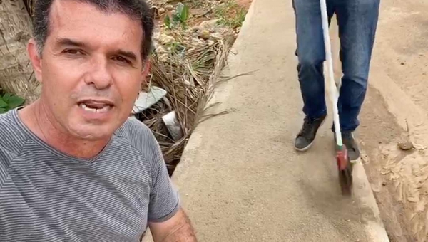 Jarbas Soster questiona qualidade de obra no Vitória e diz: “está se desmanchando, olha aí prefeita”