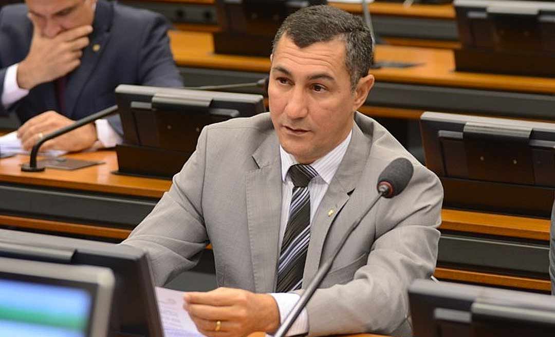 Jesus Sérgio solicita ao governo federal a manutenção do auxílio emergencial em R$ 600 e R$ 1.200 até dezembro