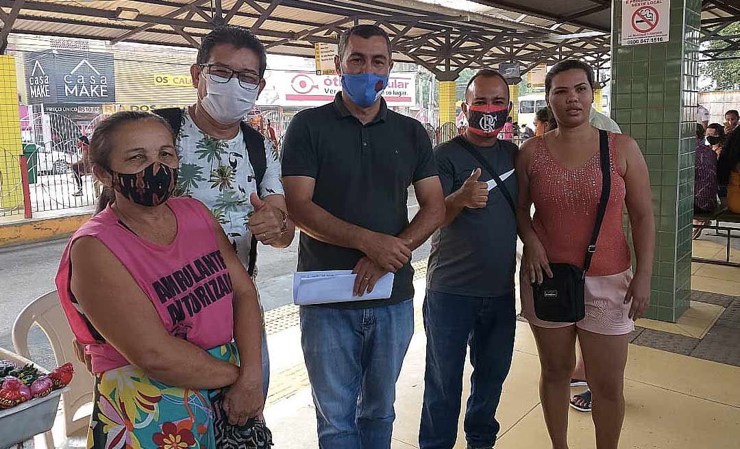 Jesus Sérgio e vereador Juruna visitam ambulantes do Terminal Urbano de Rio Branco