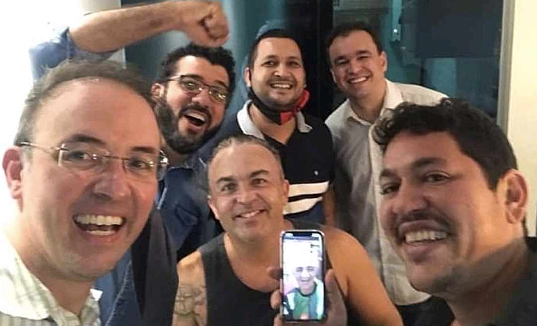 Petistas ficam eufóricos com a possibilidade de Léo de Brito assumir vaga de Manuel Marcos