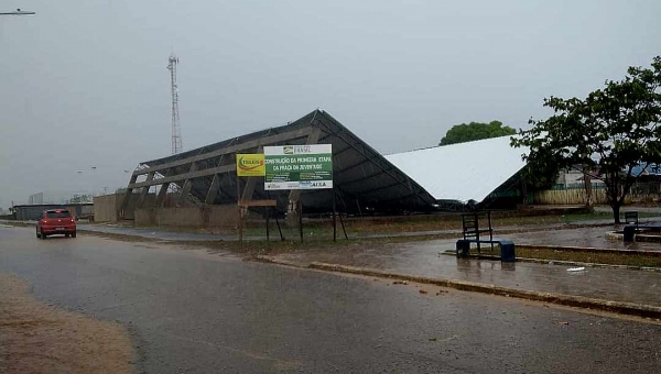 Construtora tem 15 dias para explicar desabamento de quadra em Epitaciolândia