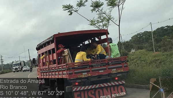 Jarbas Soster denuncia transporte irregular de trabalhadores da Prefeitura de Rio Branco