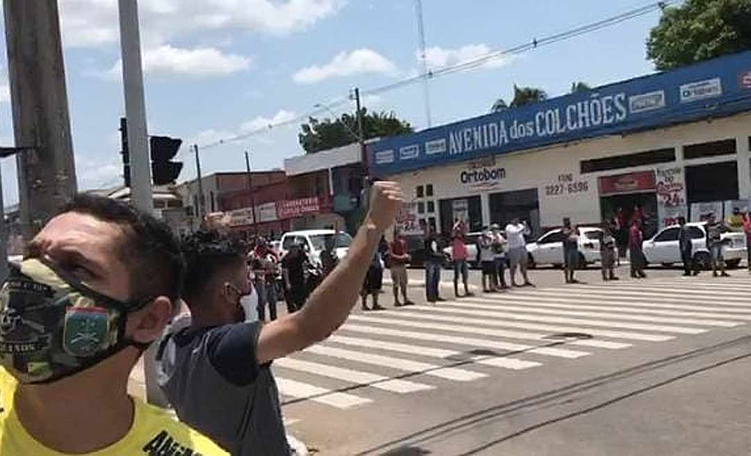 Motoristas de Uber fecham avenida em Rio Branco em protesto por segurança