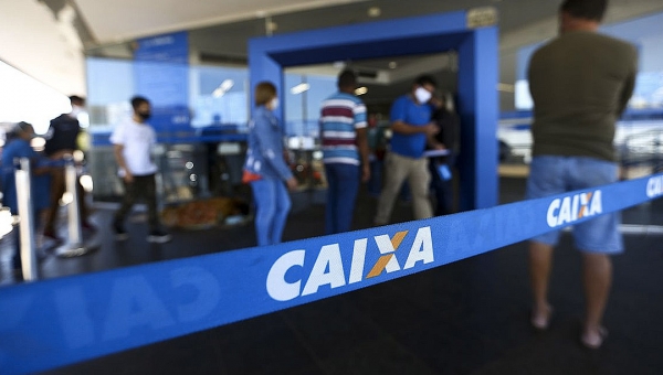 Caixa abre 770 agências amanhã para pagar auxílio emergencial e FGTS