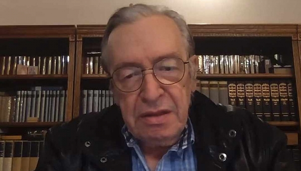 Olavo de Carvalho chama Bolsonaro de fracassado na "luta contra o comunismo"